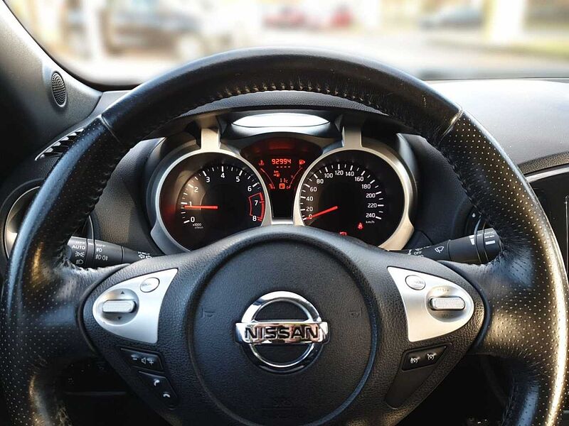 Nissan Juke 190PS Pure Black / Allwetter